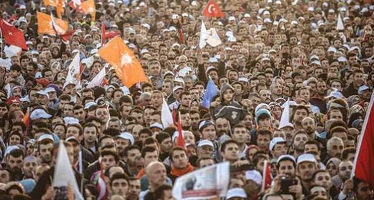 AKP mitinginde bir çapulcu!