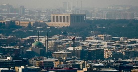 Alçı: 'Tuhaf bir şeyler oluyor Ankara'da…'