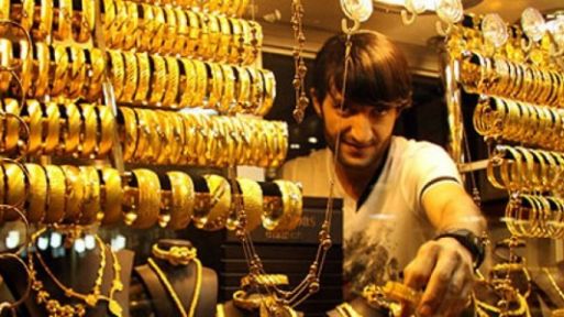 'Altın bu yıl yükselecek, sonra ise 800 dolara düşecek'