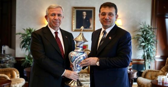 Ankara ve İstanbul'un bağış hesapları bloklandı