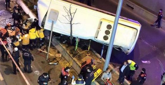 Ankara'da özel halk otobüsü devrildi