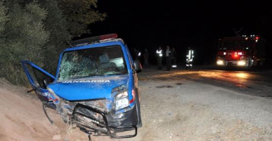 Askeri araç devrildi: 4 yaralı