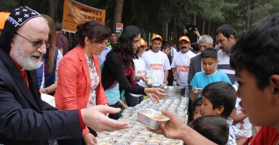 Askeri darbenin yasakladığı şenlik ilk kez kutlandı