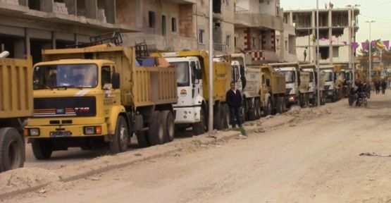 Bakur Belediyelerinden Kobani'ye 24 araç ve iş makinesi