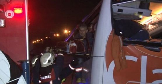Bayrampaşa'da otobüs kaza yaptı: 1 ölü, 2 yaralı