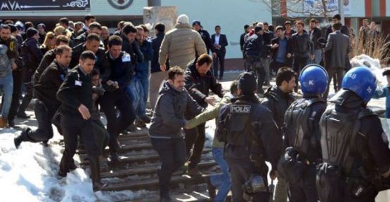 Berkin Elvan eylemlerine polis saldırısı