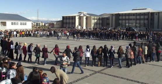 Bingöl Üniversitesi'nde 10 öğrenciye Newroz cezası