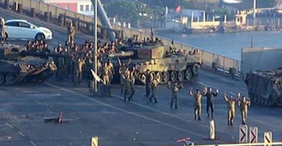 Boğaziçi Köprüsü'ndeki askerler teslim oldu