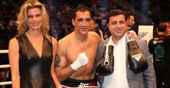 Boksör İsmail Özen'in pasaportuna el konuldu