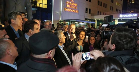 Bülent Tezcan: Bu adım halkın iradesine darbe adımıdır