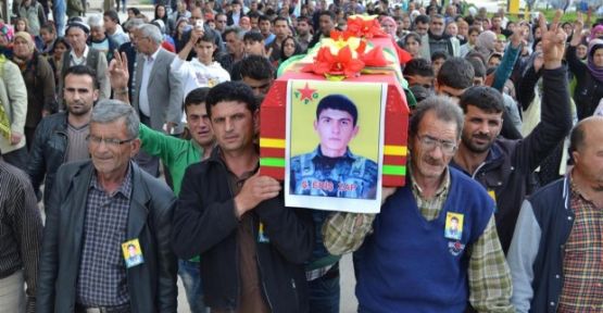 Cenazeyê şervanê YPG’ê bi girseyî hate oxirkirin