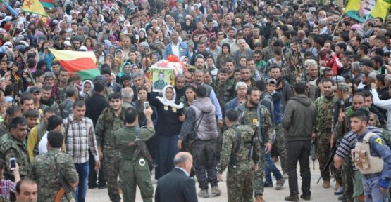 Cenazeyê şervanê YPG’' Elî Gulo bi dirûşmeyan hate oxirkirin