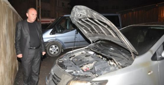 CHP'li başkanın aracı ateşe verildi