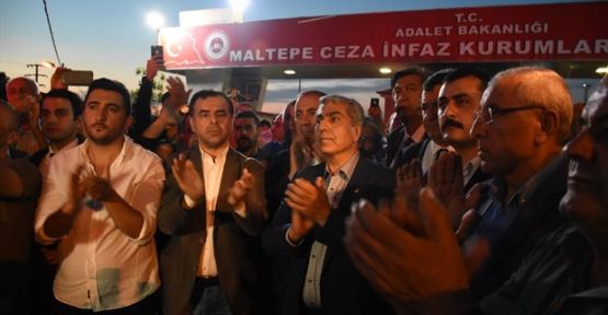 CHP'liler Maltepe Cezaevi önünde nöbete başladı