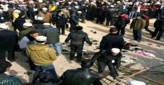 Çin'de camide izdiham: 14 ölü