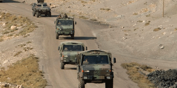 Çukurca'da 4 ayrı askeri üs bölgesine eş zamanlı saldırı 