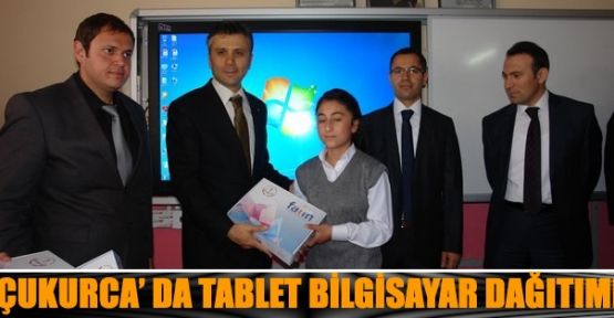Çukurca'da Tablet Bilgisayar Dağıtımı