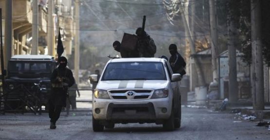 DAİŞ çeteleri 4 kadın ve 9 çocuğu vahşice infaz etti