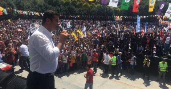 'Darbecilerin tanklarının, toplarının karşısında ilk biz Sur'da, Cizre'de durduk'