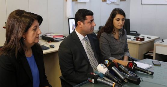 Demirtaş: 90'lardaki hata yapılmamalı, medya hak ihlallerini göstermeli