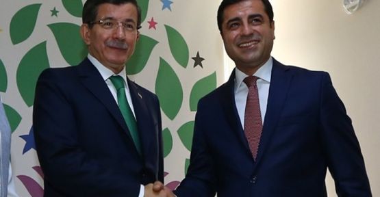 Demirtaş ve Davutoğlu neden yasaklı?