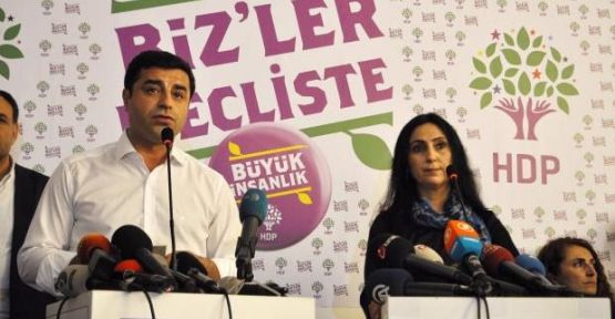 Demirtaş ve Yüksekdağ'dan Çetin Altan için başsağlığı mesajı
