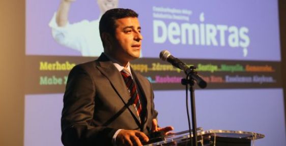 Demirtaş'ın ilk seçim bürosu Amed'de açıldı
