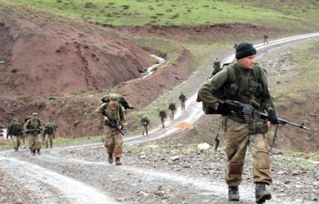 Dersim'de karakola ateş açıldı