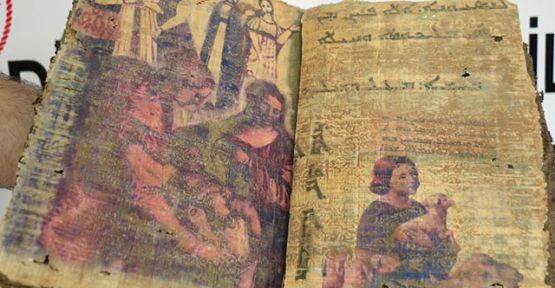 Diyarbakır'da 1400 yıllık dini motifli kitap ele geçirildi