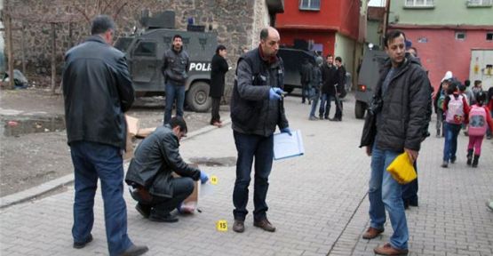 Diyarbakır'da silahlı kavga: 1 Polis hayatını kaybetti