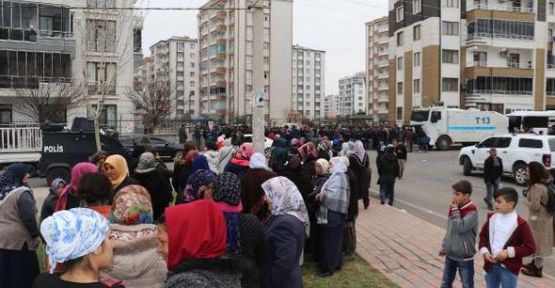 Diyarbakır'daki belediyeler kimi işe alıyor?