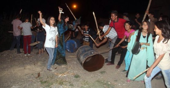 Diyarbakırlılar kayyumu gürültülü eylemle protesto etti