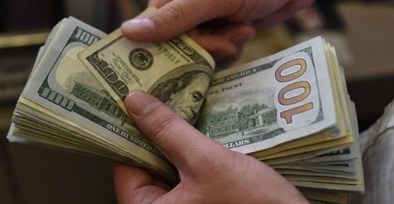Dolar 5.77'den güne başladı