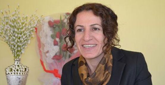 Edremit Belediyesi Eşbaşkanı Sevil Rojbin Çetin gözaltına alındı