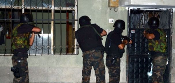 Edremit ve İpekyolu ilçesinde 4 kişi tutuklandı