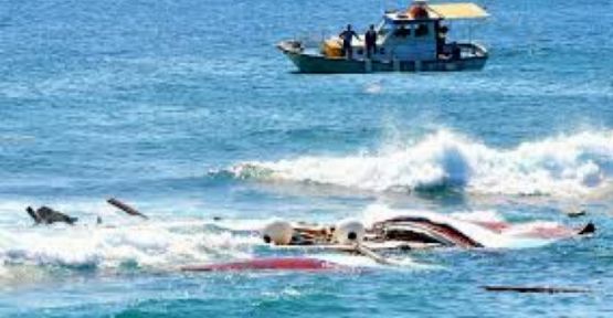 Ege'de mültecilerin olduğu ahşap tekne devrildi: 14 ölü