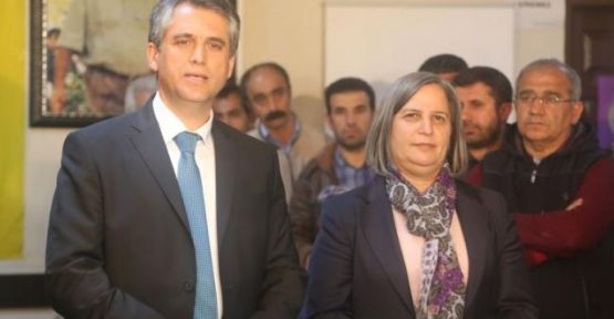 Eş Başkanlar, barış ve özgürlük dilekleriyle oylarını kullandı