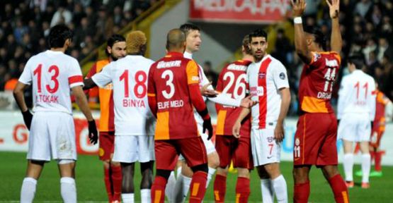 Galatasaray, Gaziantepspor'la 0-0 Berabere Kaldı