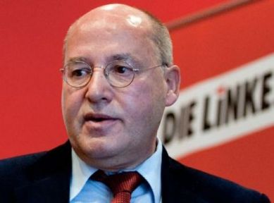 Giysi: Rojava'ya ambargo derhal kalkmalı