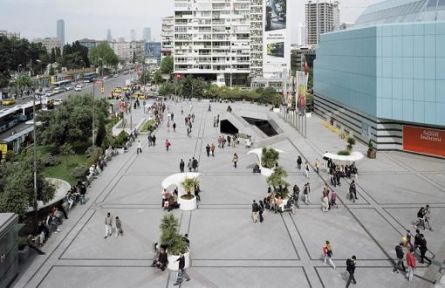 Gözaltına Alıp Ailelerinden Habersiz Çocuk Merkezine Bıraktılar