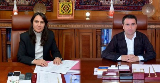 Hakkari belediye eş başkanları tutuklandı