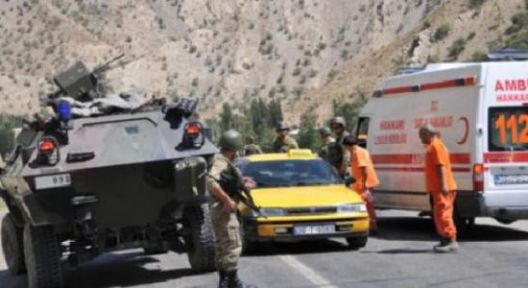 Hakkari'de patlama: 4 yaralı