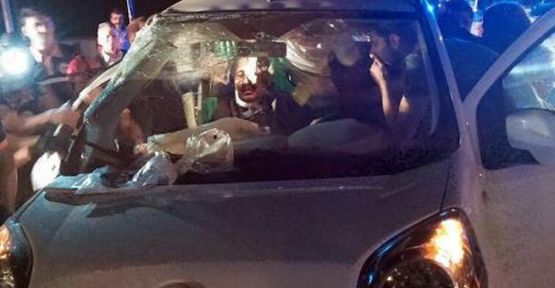 Halk otobüsü ile kamyonet çarpıştı; 6 yaralı