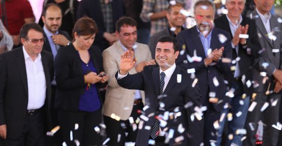 HDP Eş Genel Başkanı Demirtaş'tan yeni öykü: Deniz Kızı