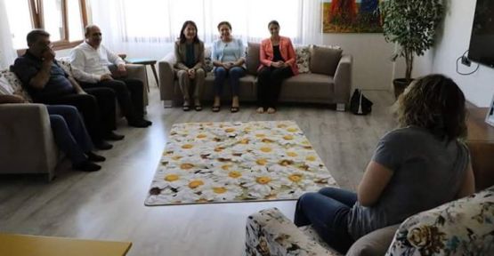 HDP Eş Genel Başkanı Kemalbay Demirtaş'ın ailesini ziyaret etti
