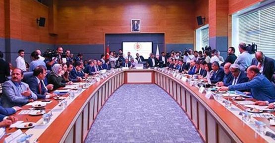 İçtüzük değişikliği komisyonda kabul edildi
