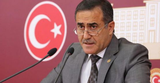 İhsan Özkes, Davutoğlu'nun partisine katılmaktan vazgeçti
