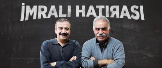 İmralı'ya Giden Heyetin Öcalan'la Çektirdiği Fotoğraf
