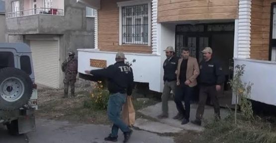 İpekyolu Belediyesi eş başkanları gözaltında