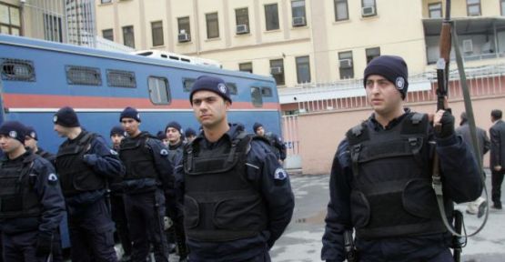  IŞİD'e katılmak isteyen 3 İngiliz kız İstanbul’da yakalandı